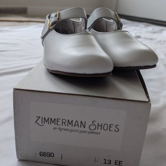 Girls White Zimmerman Shoes - Picture 2 of 10